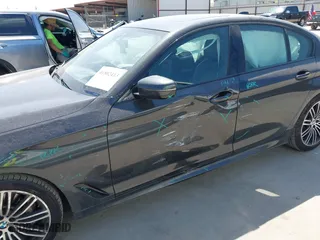 2019 BMW 5 Series 530i xDrive with VIN WBAJA7C50KG910479, listed as a IAAI auction lot 41802413 with 84,932 mi miles. Bid and sale history available at carsss.com. Image 6.