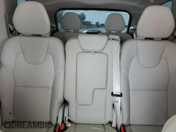 2023 Volvo XC90 Plus with VIN YV4062PN4P1907119, listed as a Copart auction lot 47342165 with 41,335 mi miles and Clean Title. Bid and sale history available at carsss.com. Image 10.