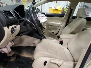2013 Volkswagen Jetta TDI w/Sunroof & Nav with VIN 3VWPL7AJ4DM696593, listed as a Copart auction lot 49811135 with 94,617 mi miles and Salvage title. Bid and sale history available at DreamBid. Image 7.