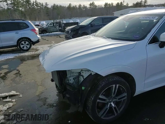 2018 Volvo XC60 Momentum z VIN LYVA22RK4JB113565, wystawiony jako Copart lot #45884295 z przebiegiem 69 389 mil mil oraz Szkoda całkowita • Salvage title. Historia ofert i sprzedaży dostępna na DreamBid. Obrazek 10.