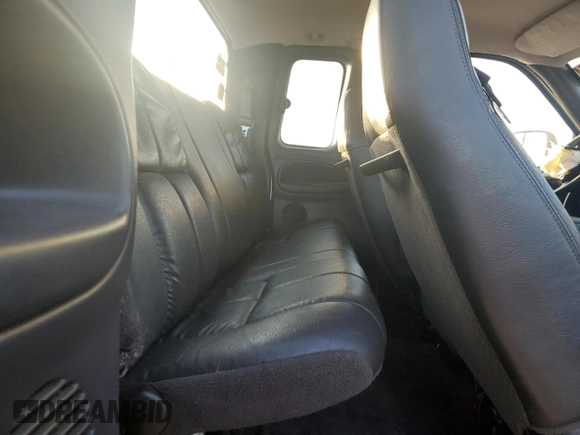 1999 Dodge Ram 2500 with VIN 1B7KF2367XJ615880, listed as a Copart auction lot 76781554 with 318,125 mi miles and Salvage Title. Bid and sale history available at carsss.com. Image 10.