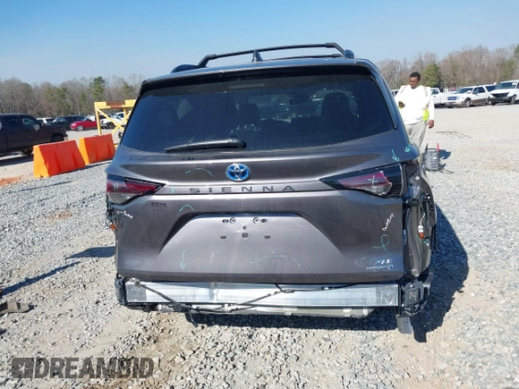 2024 Toyota Sienna XLE z VIN 5TDJRKEC8RS219789, wystawiony jako IAAI lot #41655786 z przebiegiem 1612 mil mil oraz . Historia ofert i sprzedaży dostępna na DreamBid. Obrazek 16.