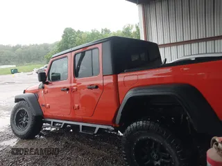 2020 Jeep Gladiator Sport S with VIN 1C6JJTAG4LL177711, listed as a IAAI auction lot 42222877 with 45,462 mi miles and . Bid and sale history available at DreamBid. Image 14.