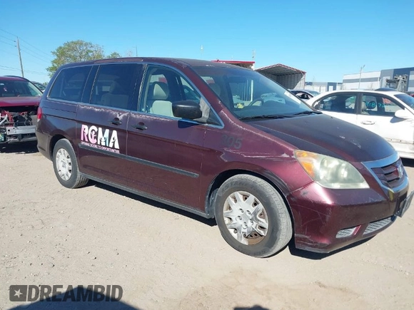 2008 Honda Odyssey LX with VIN 5FNRL382X8B038788, listed as a IAAI auction lot 41816070 with 122,687 mi miles. Bid and sale history available at carsss.com. Image 1.