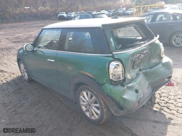 2022 MINI Hardtop 2 Door Cooper SE with VIN WMW13DJ01N2R92370, listed as a IAAI auction lot 40790232 with 53,408 mi miles. Bid and sale history available at carsss.com. Image 3.