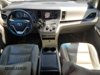 2015 Toyota Sienna XLE with VIN 5TDYK3DCXFS676402, listed as a Copart auction lot 54733845 with 173,044 mi miles and Salvage Title. Bid and sale history available at DreamBid. Image 8.