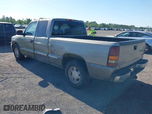 2000 GMC New Sierra 1500 SL with VIN 2GTEC19V8Y1259790, listed as a IAAI auction lot 42050797 with 192,299 mi miles. Bid and sale history available at carsss.com. Image 3.