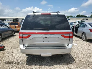 2016 Lincoln Navigator Select z VIN 5LMJJ2HT8GEL06901, wystawiony jako Copart lot #56497005 z przebiegiem 89 930 mil mil oraz Szkoda całkowita • Salvage title. Historia ofert i sprzedaży dostępna na DreamBid. Obrazek 6.