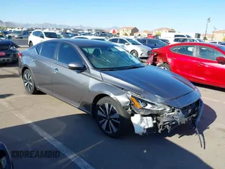 2022 Nissan Altima SV z VIN 1N4BL4DV5NN391336, wystawiony jako IAAI lot #42094965 z przebiegiem 88 554 mil mil oraz . Historia ofert i sprzedaży dostępna na DreamBid. Obrazek 1.