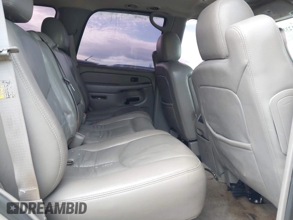 2006 Chevrolet Tahoe Z71 with VIN 1GNEK13Z66R107047, listed as a IAAI auction lot 41233093 with 272,734 mi miles. Bid and sale history available at carsss.com. Image 8.