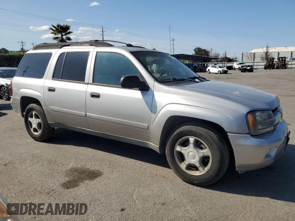 2006 Chevrolet TrailBlazer LS with VIN 1GNET16SX66165482, listed as a Copart auction lot 48082775 with 140,041 mi miles and Clean Title. Bid and sale history available at DreamBid. Image 4.