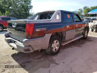 2002 Chevrolet Avalanche with VIN 3GNEC13T52G114056, listed as a Copart auction lot 58033535 with 332,160 mi miles and Salvage title. Bid and sale history available at DreamBid. Image 3.