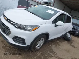 2020 Chevrolet Trax LS with VIN 3GNCJKSB3LL327950, listed as a IAAI auction lot 41827458 with 14,824 mi miles. Bid and sale history available at carsss.com. Image 16.
