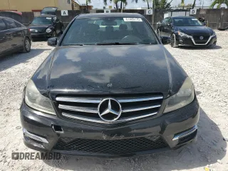 2014 Mercedes-Benz C 250 Sport с VIN WDDGF4HB8EA947546, выставлен на аукционе Copart как лот 61489175 с пробегом 130 482 миль миль и Чистый • Clean title. История ставок и продаж доступна на DreamBid. Изображение 5.