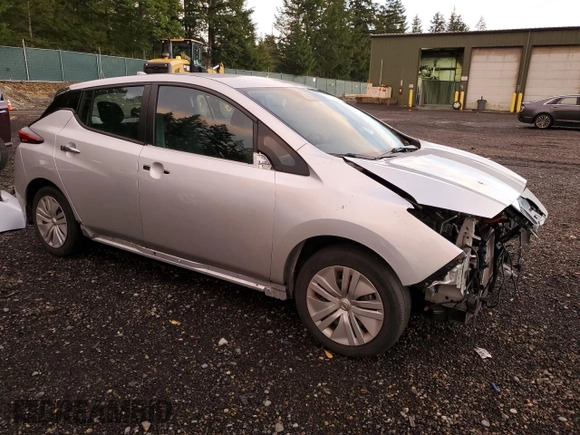 2022 Nissan LEAF S z VIN 1N4AZ1BV1NC560291, wystawiony jako Copart lot #84892854 z przebiegiem 25 484 mil mil oraz Szkoda całkowita • Salvage title. Historia ofert i sprzedaży dostępna na DreamBid. Obrazek 4.