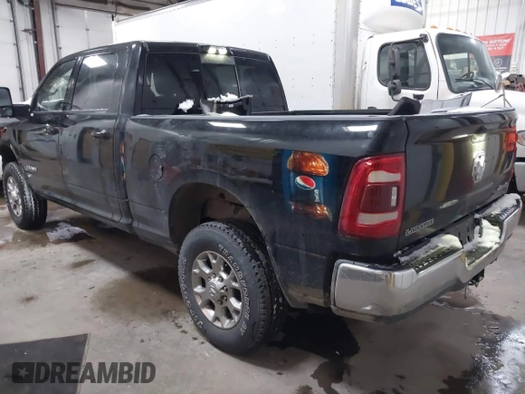 2024 Ram 2500 Laramie z VIN 3C6UR5FJ9RG134865, wystawiony jako IAAI lot #41299082 z przebiegiem 8 236 mil mil oraz . Historia ofert i sprzedaży dostępna na DreamBid. Obrazek 3.