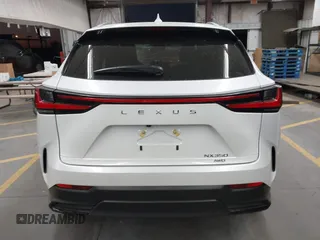 2025 Lexus NX 350 Premium z VIN 2T2GGCEZ2SC079582, wystawiony jako IAAI lot #42495719 z przebiegiem 1 227 mil mil oraz . Historia ofert i sprzedaży dostępna na DreamBid. Obrazek 16.
