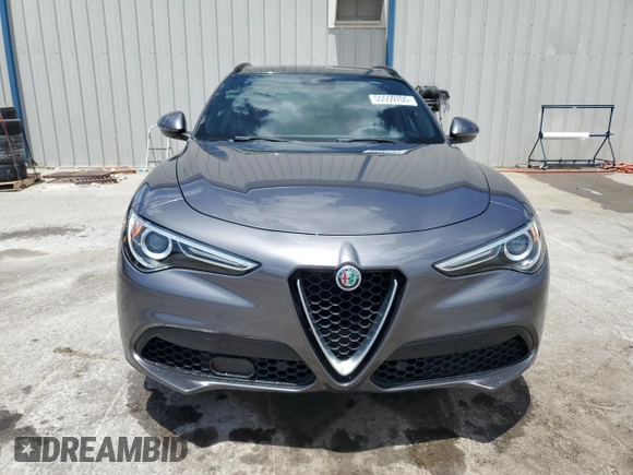 2018 Alfa Romeo Stelvio Ti Sport z VIN ZASFAKNN8J7B86006, wystawiony jako Copart lot #55559705 z przebiegiem 48 588 mil mil oraz Szkoda całkowita • Salvage title. Historia ofert i sprzedaży dostępna na DreamBid. Obrazek 5.