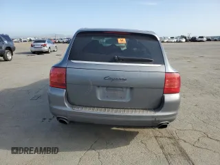 2005 Porsche Cayenne z VIN WP1AA29P65LA23655, wystawiony jako Copart lot #55174175 z przebiegiem 153 837 mil mil oraz Szkoda całkowita • Salvage title. Historia ofert i sprzedaży dostępna na DreamBid. Obrazek 6.