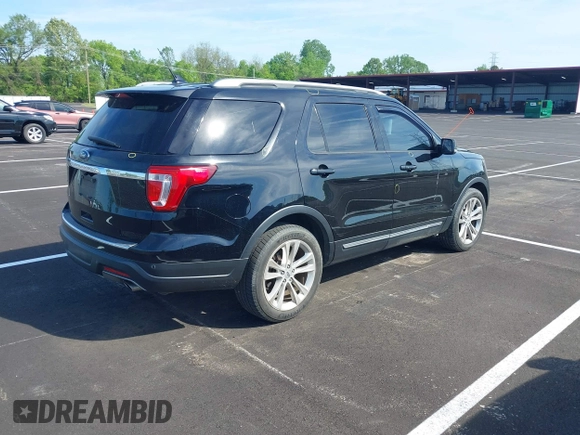 2018 Ford Explorer XLT with VIN 1FM5K7D85JGA76679, listed as a IAAI auction lot 42052252 with 107,449 mi miles and . Bid and sale history available at DreamBid. Image 4.