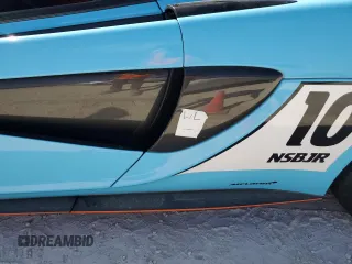 2017 McLaren 570S z VIN SBM13DAA8HW001360, wystawiony jako Copart lot #75650664 z przebiegiem Nie podano mil oraz Szkody całkowita. Historia ofert i sprzedaży dostępna na DreamBid. Obrazek 12.