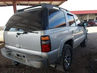 2006 Chevrolet Tahoe Z71 with VIN 1GNEK13T66R165865, listed as a IAAI auction lot 41537414 with 186,752 mi miles. Bid and sale history available at carsss.com. Image 4.