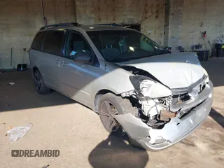 2005 Toyota Sienna LE with VIN 5TDBA23C75S046310, listed as a IAAI auction lot 42063973 with 127,509 mi miles. Bid and sale history available at carsss.com. Image 1.