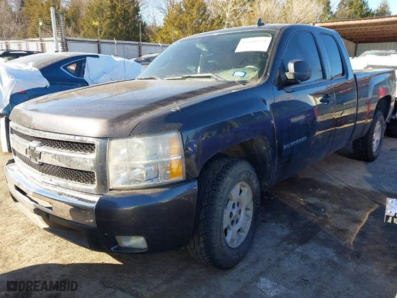 2011 Chevrolet Silverado 1500 LT with VIN 1GCRCSE03BZ227555, listed as a IAAI auction lot 41410334 with 163,633 mi miles. Bid and sale history available at carsss.com. Image 2.