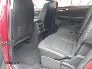 2024 Volkswagen Atlas SEL with VIN 1V2BR2CA3RC533646, listed as a IAAI auction lot 41772115 with 10,498 mi miles and . Bid and sale history available at DreamBid. Image 8.