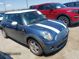2009 MINI Hardtop with VIN WMWMF33509TW78295, listed as a IAAI auction lot 42293731 with 105,109 mi miles and . Bid and sale history available at DreamBid. Image 1.