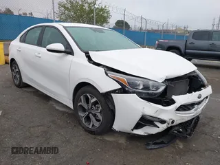 2021 Kia Forte LXS with VIN 3KPF24AD8ME332309, listed as a IAAI auction lot 41885851 with 27,395 mi miles. Bid and sale history available at carsss.com. Image 1.