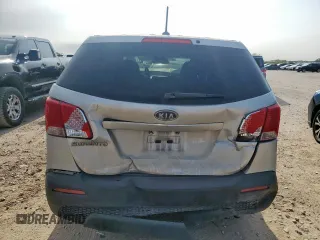 2013 Kia Sorento LX with VIN 5XYKT3A12DG370116, listed as a Copart auction lot 57598675 with 203,902 mi miles and Salvage title. Bid and sale history available at DreamBid. Image 6.