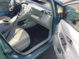 2014 Toyota Prius Four with VIN JTDKN3DUXE1852835, listed as a IAAI auction lot 42234128 with 189,512 mi miles and . Bid and sale history available at DreamBid. Image 5.