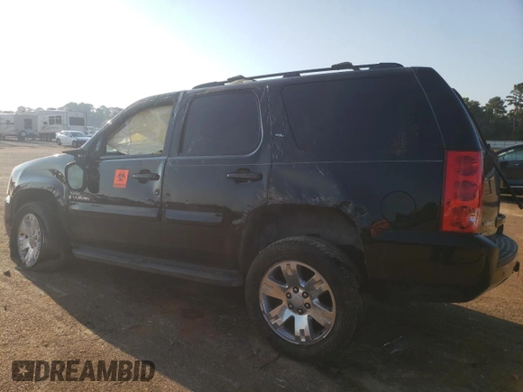 2008 GMC Yukon SLT w/4SB with VIN 1GKFC13088J114258, listed as a Copart auction lot 72215004 with 0 mi miles and Salvage Title. Bid and sale history available at carsss.com. Image 2.