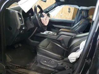 2019 Ford Expedition Max XLT z VIN 1FMJK1JTXKEA75691, wystawiony jako Copart lot #56867525 z przebiegiem 104 005 mil mil oraz Szkoda całkowita • Salvage title. Historia ofert i sprzedaży dostępna na DreamBid. Obrazek 7.