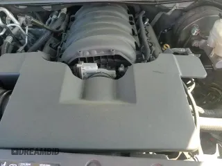 2019 Chevrolet Suburban LT с VIN 1GNSKHKC1KR159219, выставлен на аукционе Copart как лот 84354715 с пробегом 71 601 миль миль и Списание • Salvage title. История ставок и продаж доступна на DreamBid. Изображение 17.