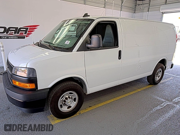 2020 Chevrolet Express Cargo z VIN 1GCWGAFG9L1253235, wystawiony jako IAAI lot #42580142 z przebiegiem 77 857 mil mil oraz . Historia ofert i sprzedaży dostępna na DreamBid. Obrazek 6.