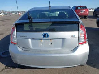 2015 Toyota Prius Four with VIN JTDKN3DU0F0477528, listed as a IAAI auction lot 41761325 with 140,156 mi miles. Bid and sale history available at carsss.com. Image 16.