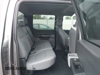 2021 Ford F-150 XL с VIN 1FTEW1CP9MFC03913, выставлен на аукционе IAAI как лот 42094145 с пробегом 58 147 миль миль и . История ставок и продаж доступна на DreamBid. Изображение 8.
