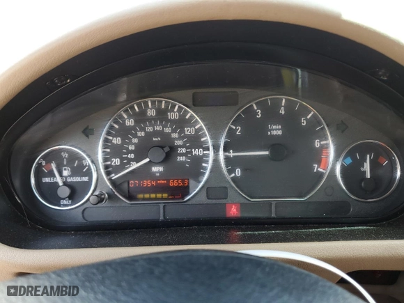 2000 BMW Z3 2.5L with VIN WBACH9340YLM91704, listed as a Copart auction lot 57235124 with 71,354 mi miles and Salvage Title. Bid and sale history available at carsss.com. Image 9.