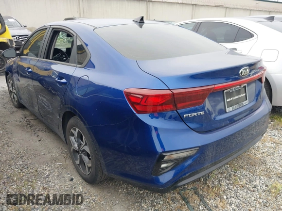 2021 Kia Forte LXS with VIN 3KPF24AD2ME386091, listed as a IAAI auction lot 41866112 with 42,430 mi miles. Bid and sale history available at carsss.com. Image 3.