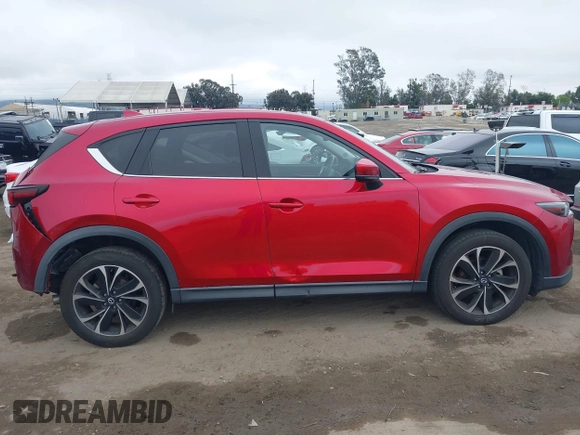 2022 Mazda CX-5 2.5 S Premium Package with VIN JM3KFBDM2N0648342, listed as a IAAI auction lot 41922217 with 31,520 mi miles. Bid and sale history available at carsss.com. Image 13.