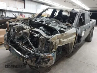 2018 GMC Sierra 1500 SLE z VIN 1GTV2MEC2JZ226046, wystawiony jako IAAI lot #41819120 z przebiegiem Nie podano mil oraz . Historia ofert i sprzedaży dostępna na DreamBid. Obrazek 2.