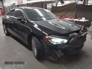 2021 Mercedes-Benz CLA 250 z VIN W1K5J4GB5MN222422, wystawiony jako IAAI lot #42326737 z przebiegiem 42 327 mil mil oraz . Historia ofert i sprzedaży dostępna na DreamBid. Obrazek 1.