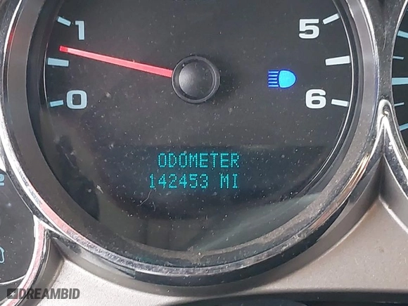 2010 Chevrolet Silverado 1500 LT with VIN 3GCRKSE30AG220347, listed as a IAAI auction lot 41646699 with 142,453 mi miles. Bid and sale history available at carsss.com. Image 15.