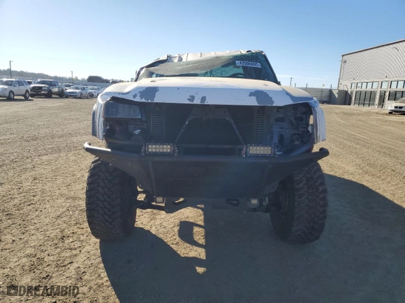2006 Chevrolet Silverado 2500HD LT3 with VIN 1GCHK23D66F219381, listed as a Copart auction lot 42006695 with NaN miles and Salvage Title. Bid and sale history available at carsss.com. Image 5.