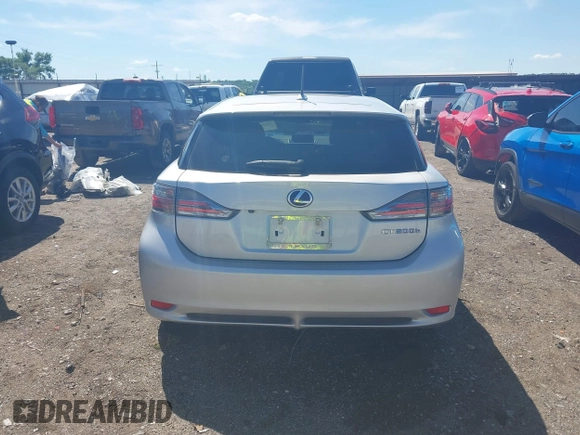 2012 Lexus CT 200h z VIN JTHKD5BH4C2095618, wystawiony jako IAAI lot #42167936 z przebiegiem 80 019 mil mil oraz . Historia ofert i sprzedaży dostępna na DreamBid. Obrazek 16.