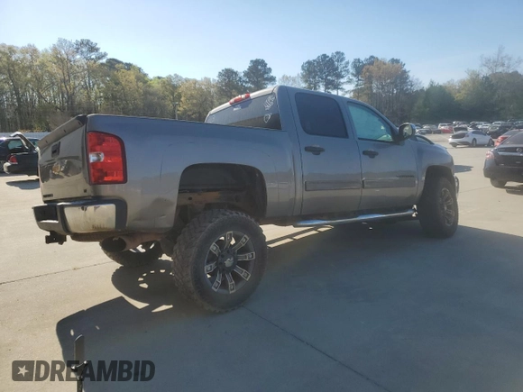 2013 Chevrolet Silverado 1500 LT with VIN 3GCPKSE76DG121935, listed as a Copart auction lot 50785745 with 139,421 mi miles and Salvage Title. Bid and sale history available at DreamBid. Image 3.