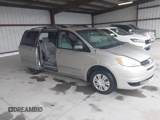 2004 Toyota Sienna CE with VIN 5TDZA23C74S161390, listed as a IAAI auction lot 42025128 with 206,796 mi miles. Bid and sale history available at carsss.com. Image 1.