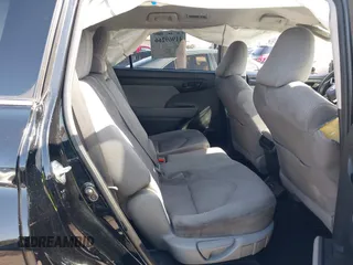 2021 Toyota Highlander L with VIN 5TDCZRAH0MS073013, listed as a IAAI auction lot 41969266 with 64,209 mi miles and . Bid and sale history available at DreamBid. Image 8.